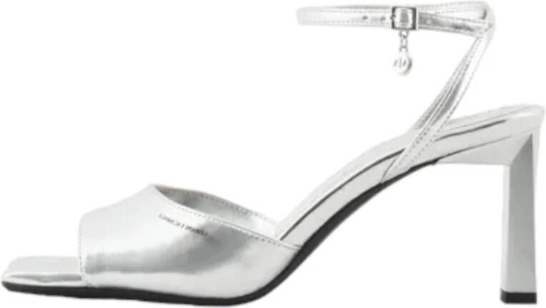 Armani Exchange Hoge hak sandalen Gray Dames