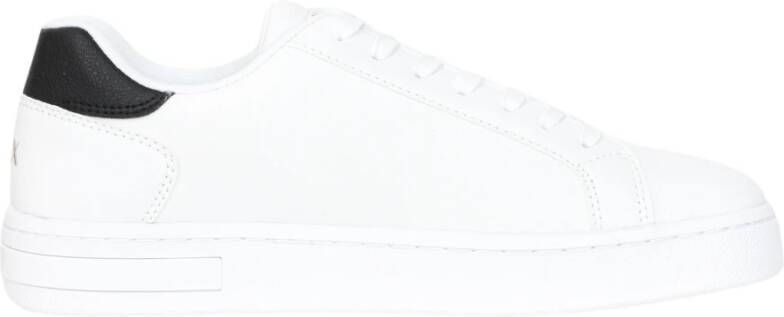 Armani Exchange Witte lage top sneakers voor dames met logo print White Dames