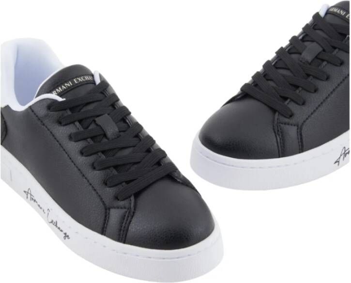 Armani Exchange Witte Sneakers Gecoat Materiaal Rubberen Zool Black Dames