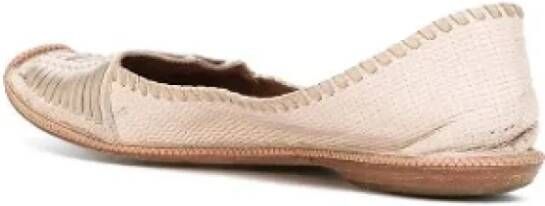 Armani Pre-owned Leather flats Beige Dames