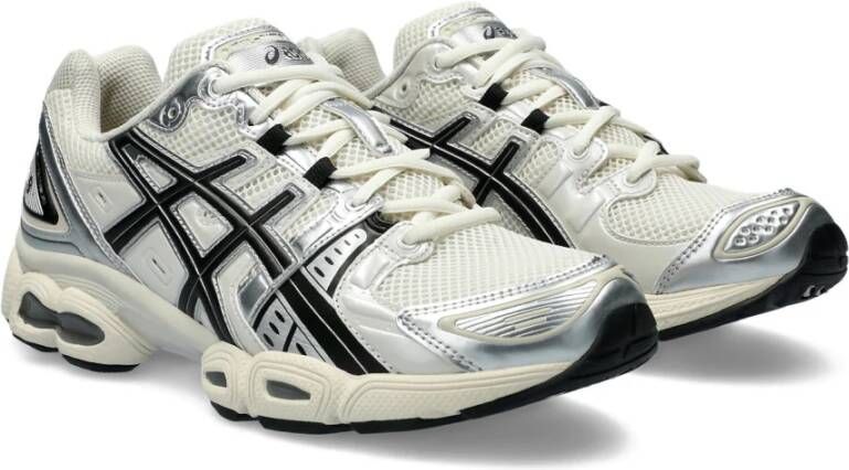 ASICS Hardloopschoen voor lange afstanden voor neutrale en supinator lopers Beige Heren