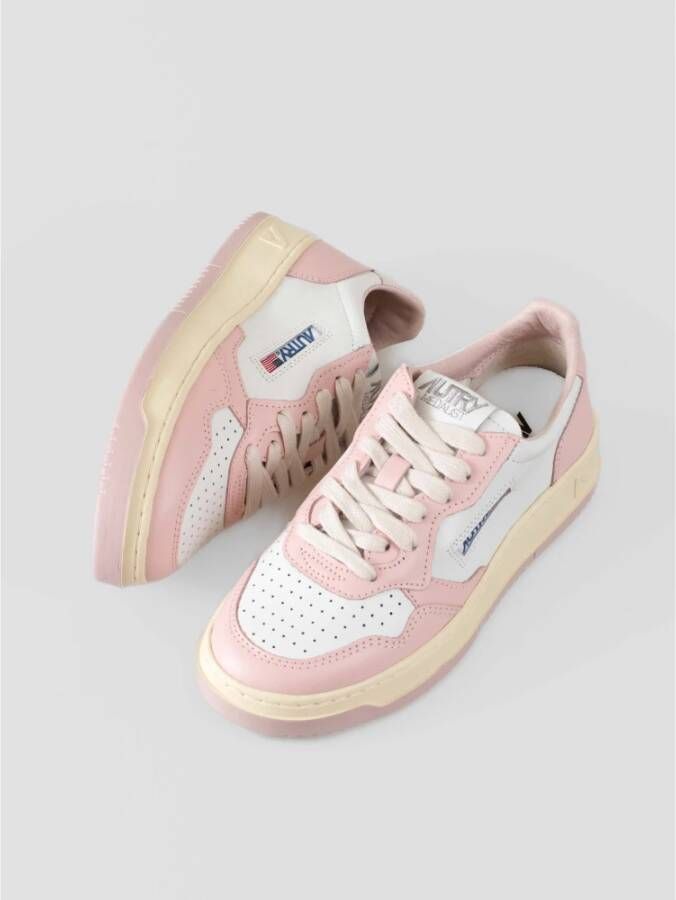 Autry Beige en witte leren sneakers Pink Dames