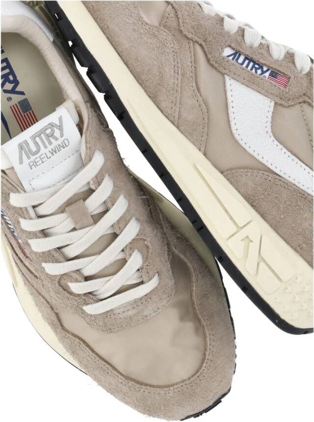 Autry Beige Leren Sneakers met Logodetails Beige Dames