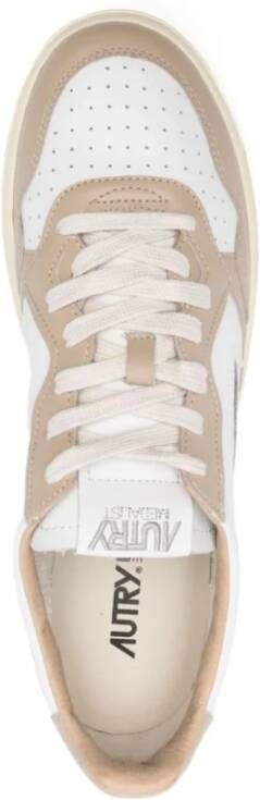 Autry Beige Sneakers met Geperforeerde Neus Beige Heren