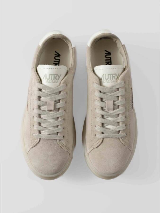 Autry Beige Suède Lage Sneakers Beige Dames