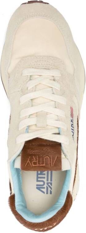 Autry Beige Veterschoenen met Rubberen Zool Beige Dames