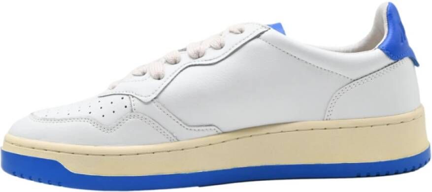 Autry Blauwe Leren Lage Logo Sneakers White Heren