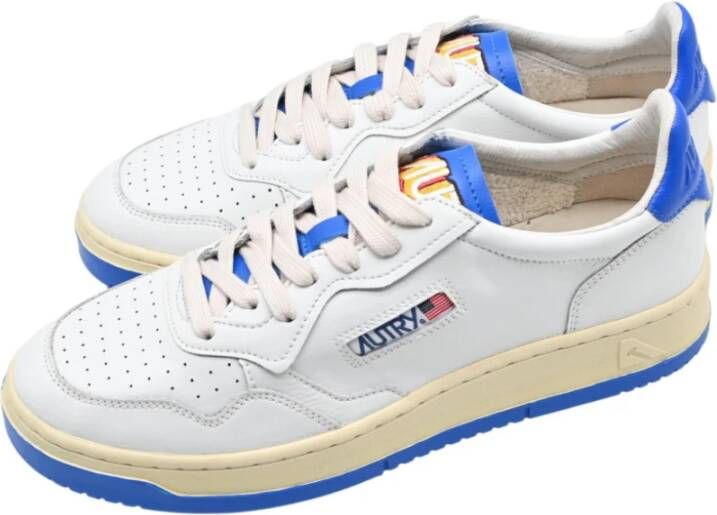 Autry Blauwe Leren Lage Logo Sneakers White Heren