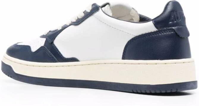 Autry Blauwe Sneakers voor Mannen Aw24 Blue Heren