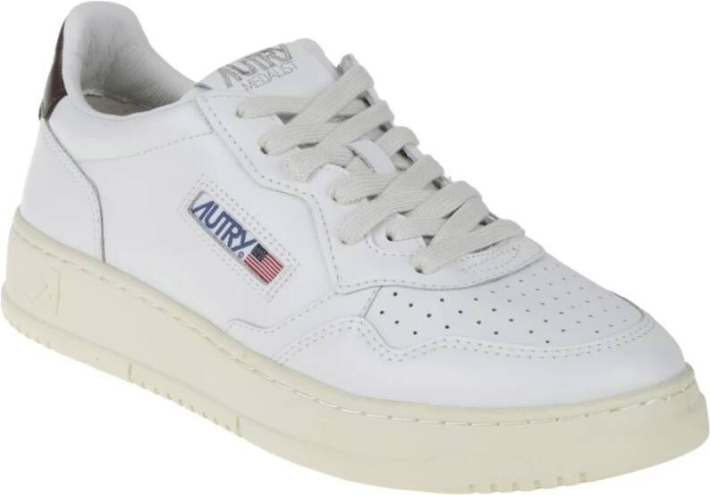 Autry Bruine platte schoenen in Pelle stijl White Heren