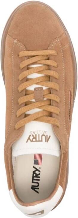 Autry Bruine Veterschoenen Platte Zool Brown Heren