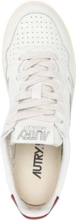 Autry Geperforeerde witte sneakers met logo detail White Dames