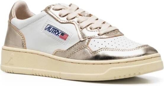 Autry Geveterde logo patch sneakers White Dames