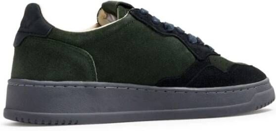 Autry Groene leren sneakers met geperforeerde neus Green Heren