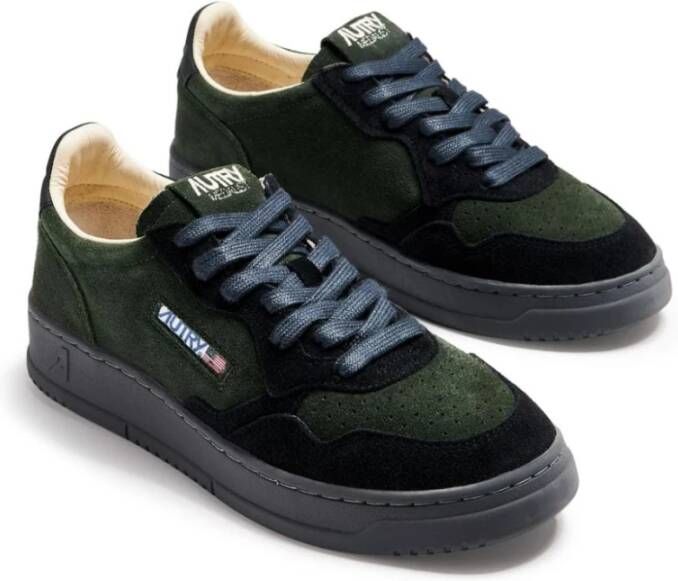 Autry Groene leren sneakers met geperforeerde neus Green Heren