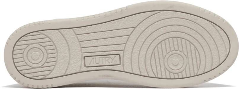 Autry Klassieke Witte Sportieve Platte Schoenen White Dames