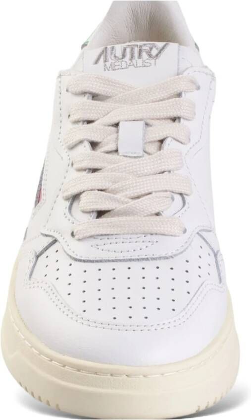 Autry Lage groene tab-schoenen in wit pastelgroen White Dames