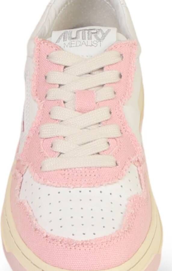 Autry Lage leren canvas schoenen in wit Pink Dames