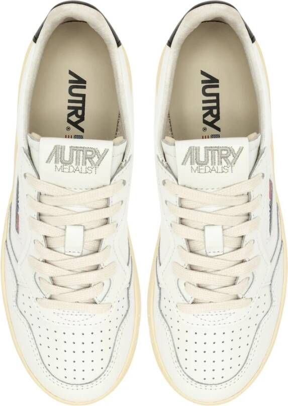 Autry Lage Leren Platform Schoenen White Dames