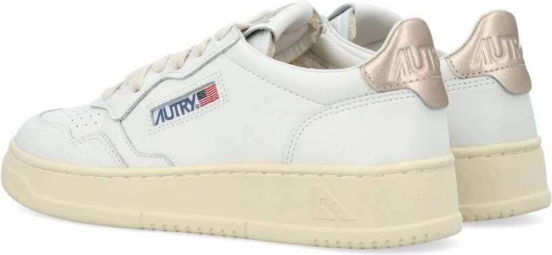 Autry Lage Leren Sneakers met Geborduurde Patch White Dames