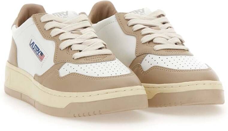 Autry Lage Sneakers voor Vrouwen Beige Dames