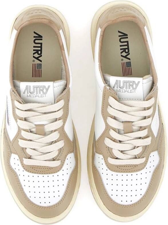 Autry Lage Sneakers voor Vrouwen Beige Dames