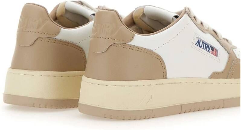 Autry Lage Sneakers voor Vrouwen Beige Dames