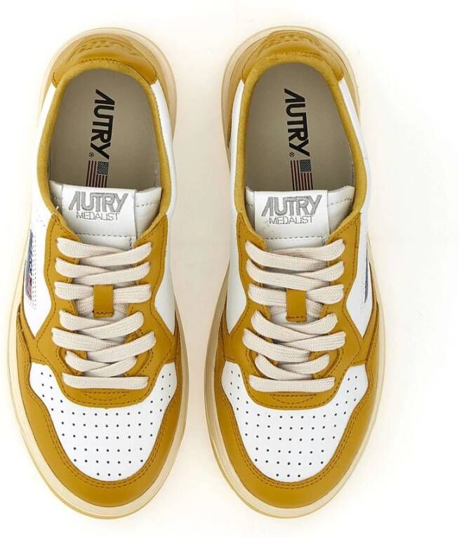 Autry Lage Sneakers voor Vrouwen Yellow Dames