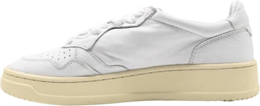 Autry Lage Top Sneakers in Witte Geit White Dames