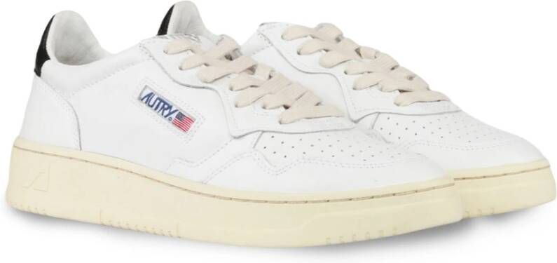 Autry Lage Zwarte Tab Sneakers in Wht Black White Dames