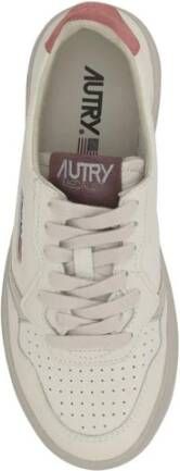 Autry Logo Geperforeerde Leren Sneakers Casual Ontwerp Beige Dames