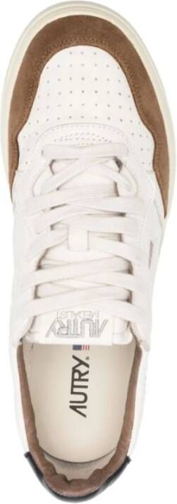 Autry Medalist Low Sneakers in Zwart White Heren