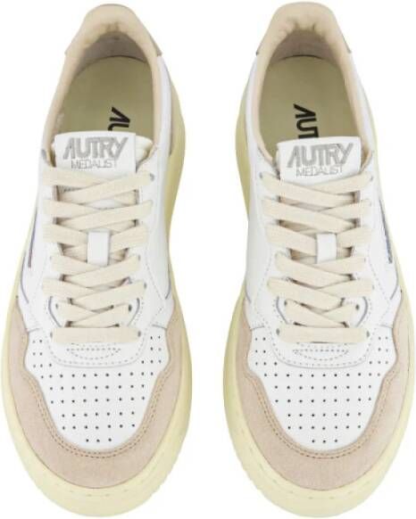 Autry Medalist Low Wit Beige Sneakers White Heren