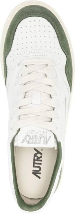 Autry Medalist Sneakers Wit Veters Rubberen Zool Green Dames