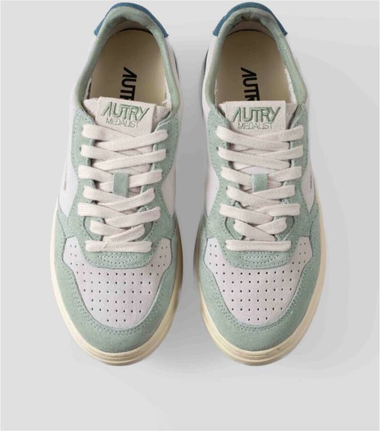 Autry Retro-geïnspireerde sneaker voor veelzijdige stijl White Dames