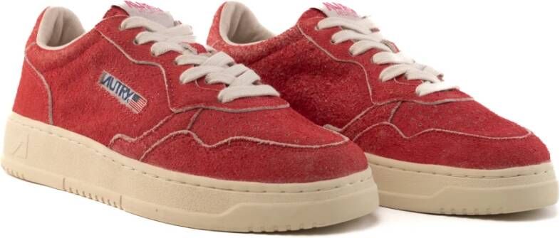 Autry Rode Gum Medalist Lage Suède Sneakers Red Dames