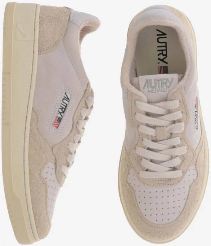 Autry Leren Veterschoenen voor Dames Beige Dames