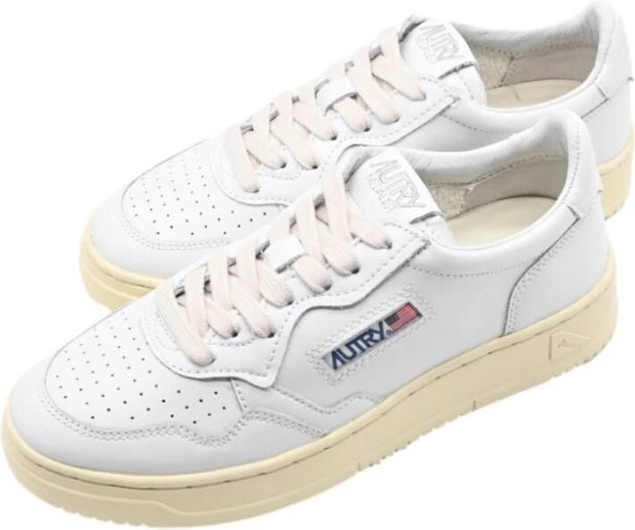 Autry Sneakers in wit leer laag model White Dames