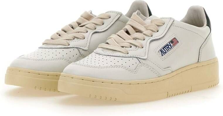 Autry Stijlvolle Low Top Sneakers White Dames