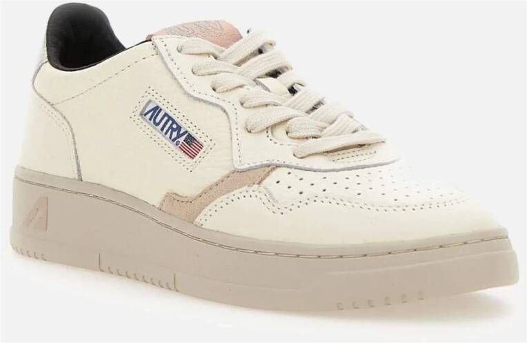 Autry Stijlvolle Scarpa Schoenen voor jou Beige Dames