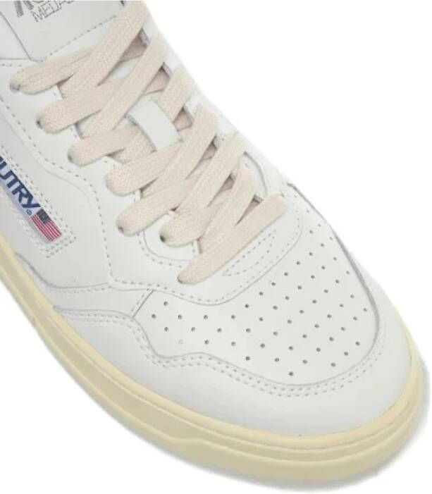 Autry Stijlvolle Sneaker voor Mannen en Vrouwen White Dames