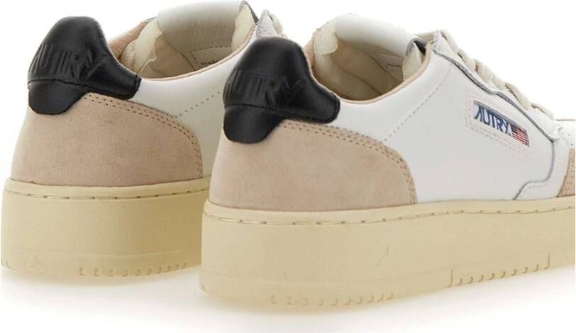 Autry Stijlvolle Sneakers voor Dagelijks Gebruik Beige Dames