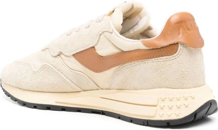 Autry Stijlvolle Sneakers voor Dagelijks Gebruik Beige Dames