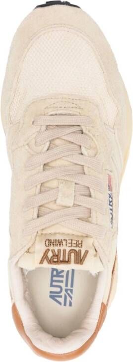 Autry Stijlvolle Sneakers voor Dagelijks Gebruik Beige Dames