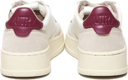 Autry Witte Beige Sneakers Geperforeerde Neus White Dames