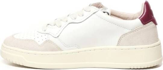 Autry Witte Beige Sneakers Geperforeerde Neus White Dames