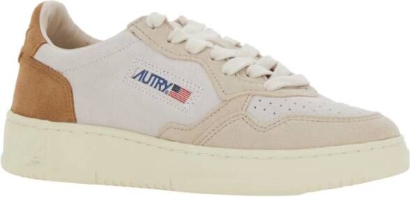 Autry Witte lage sneakers met logodetail Multicolor Dames