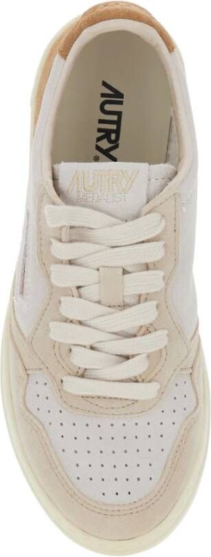 Autry Witte lage sneakers met logodetail Multicolor Dames