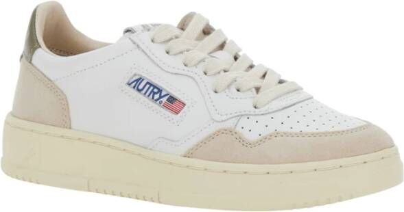 Autry Witte lage sneakers met logopatch White Dames