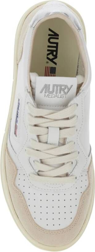 Autry Witte lage sneakers met logopatch White Dames